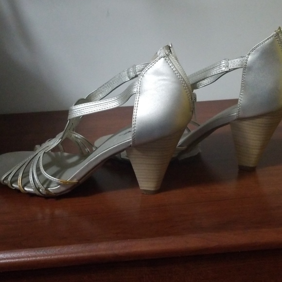 Shoes - Picture 2 of 3